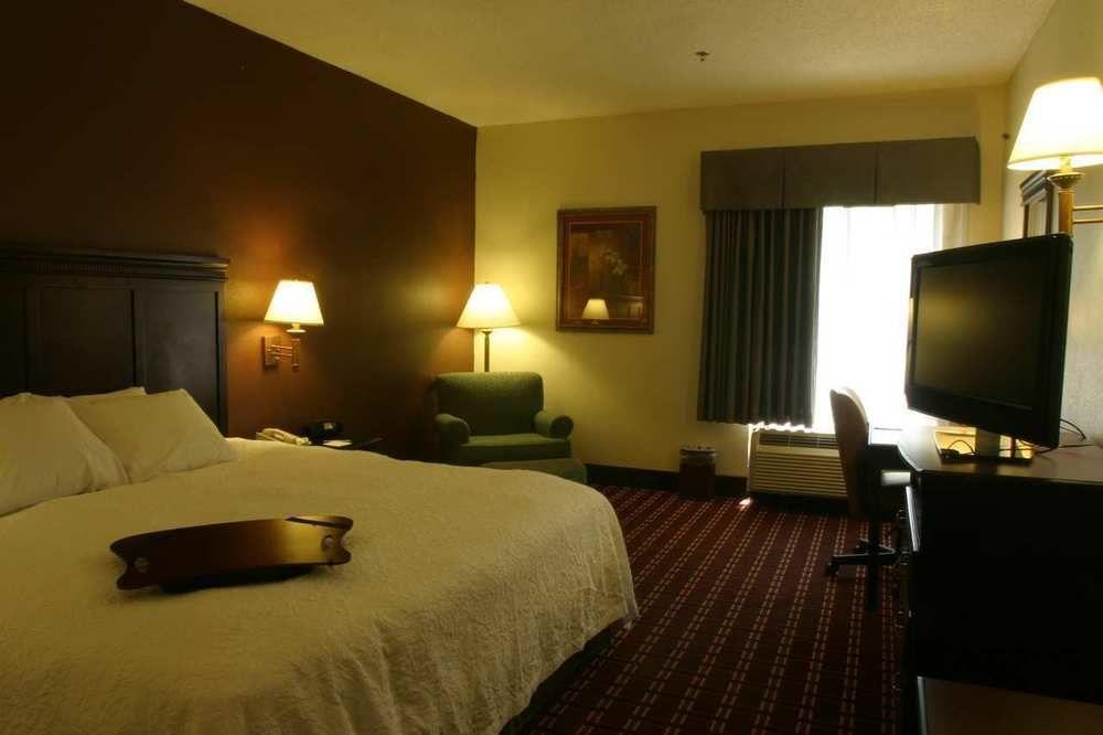 Hampton Inn Kansas City Blue Springs Exterior foto
